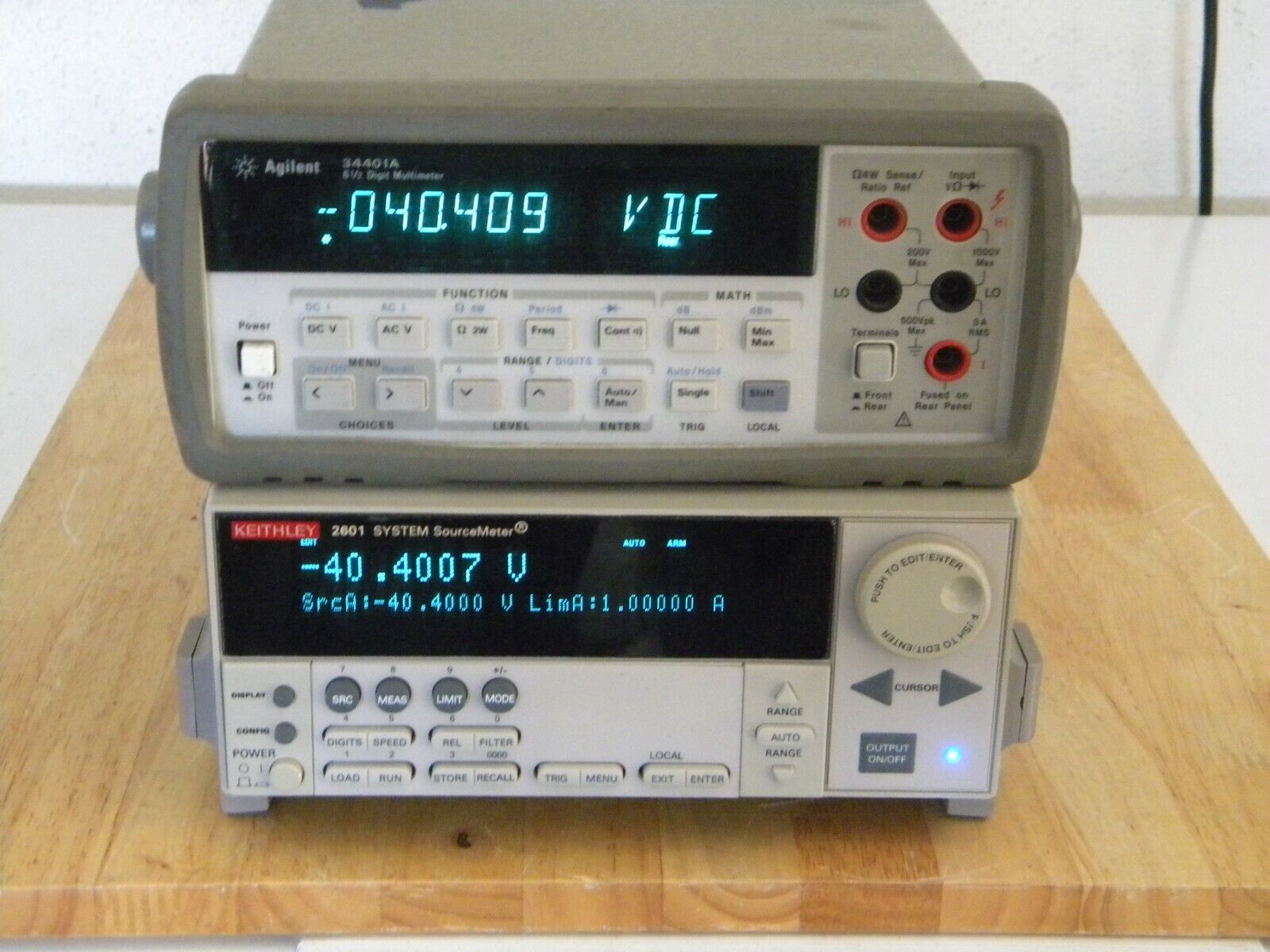 Keithley 2601 Single Channel System SourceMeter (3A DC, 10A Pulse) ISO17025 Keithley 2601 Single Channel System SourceMeter (3A DC, 10A Pulse) ISO17025